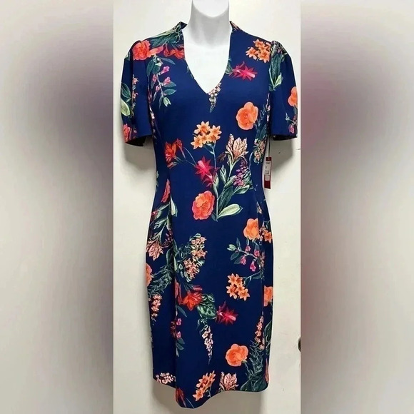 FLORAL SCUBA CREPE BODYCON DRESS IN NAVY MULTI Vince Camuto - Picture 6 of 6